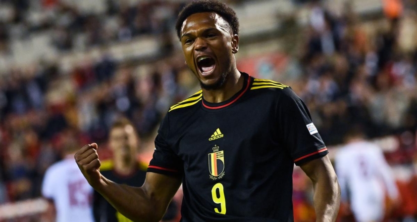 Tin chuyển nhượng 14/9: Rõ tương lai của Messi, Mbappe tính 'đường lui' ở PSG 186898