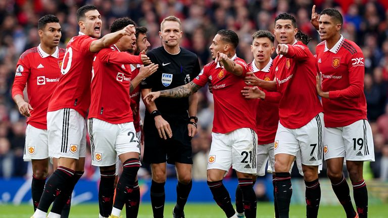 Trận hòa không bàn thắng với Chích chòe tiếp tục phơi bầy nhiều điểm yếu của Manchester United. Ảnh: internet