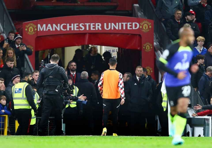 Vụ Ronaldo sang Chelsea đã 'bóc mẽ' cá tính thiếu quân tử của Erik ten Hag 208160