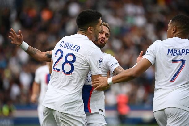 Neymar kiến tạo đẳng cấp để C. Soler ghi bàn gỡ hòa cho PSG. Ảnh: internet