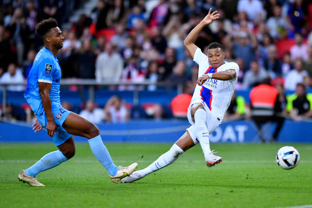 Mbappe thi đấu bạc nhược, may mắn nhận được 'đặc ân' của Messi-Neymar 210900