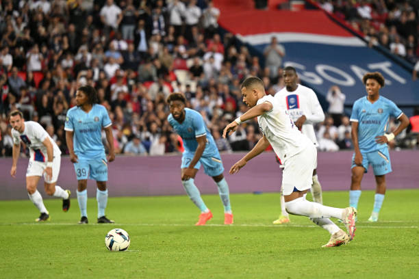 Mbappe thi đấu bạc nhược, may mắn nhận được 'đặc ân' của Messi-Neymar 210902