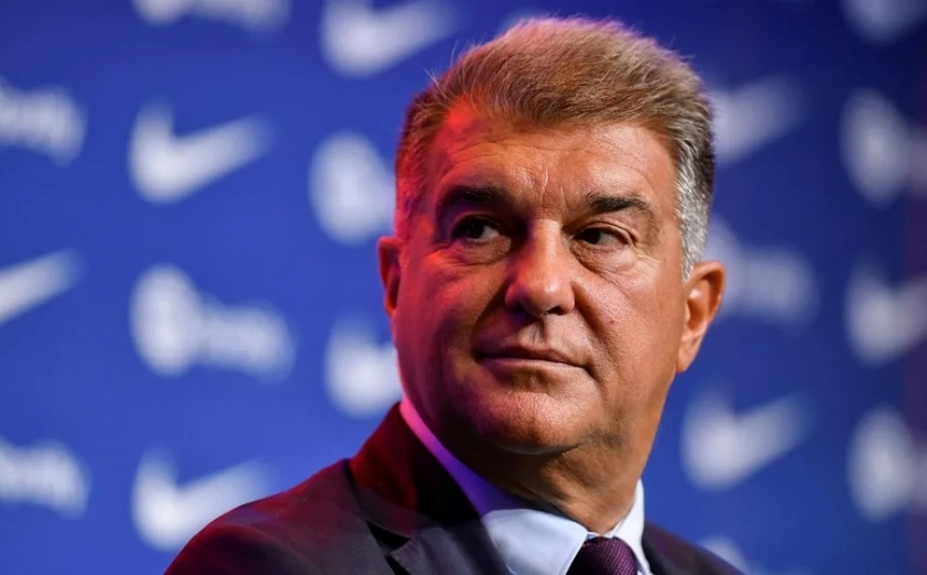 Gerrard Pique khước từ yêu cầu của Laporta trước khi giải nghệ 213714