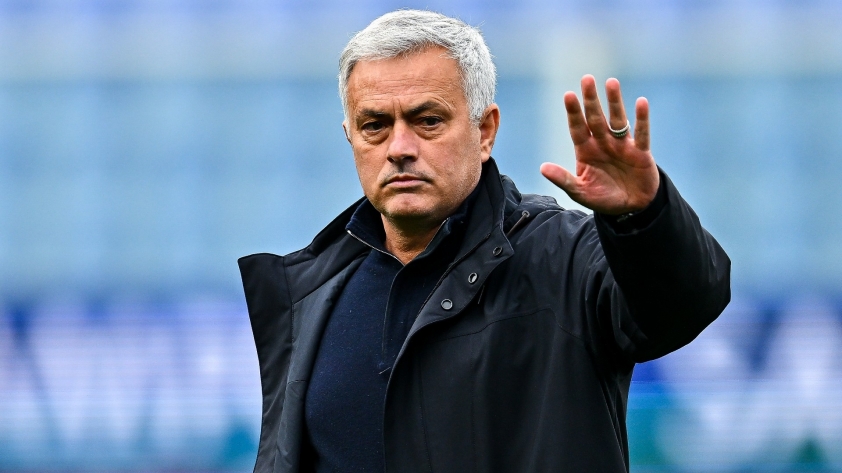 Cuộc đời phi thường của 'Người đặc biệt' Jose Mourinho 243237