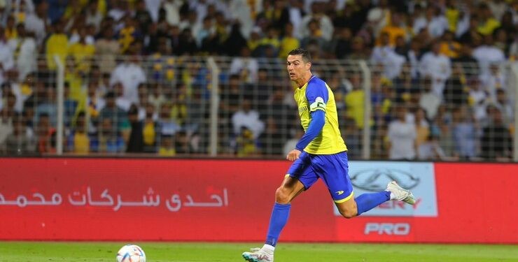 1675970102-first-double-hat-trick-and-poker-for-al-nasr-ronaldo-scores-4-740x375-1675984641.jpg