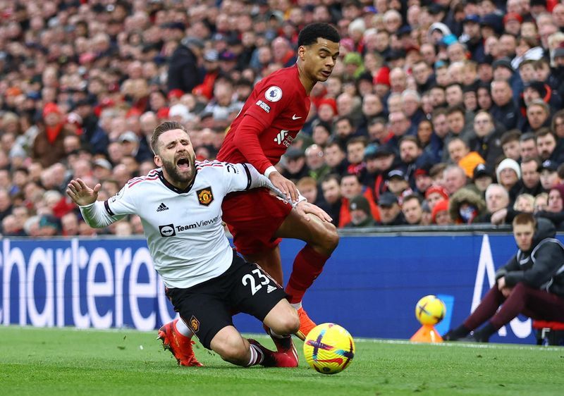 Shaw phơi bày sự thật 'đáng xấu hổ' khiến MU thảm bại Liverpool 255123