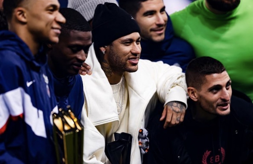 neymar-ve-psg-1681793231.jpg