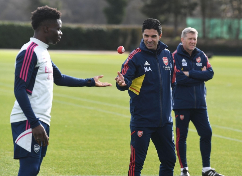 arteta-saka-arsenal-1682069410.jpg