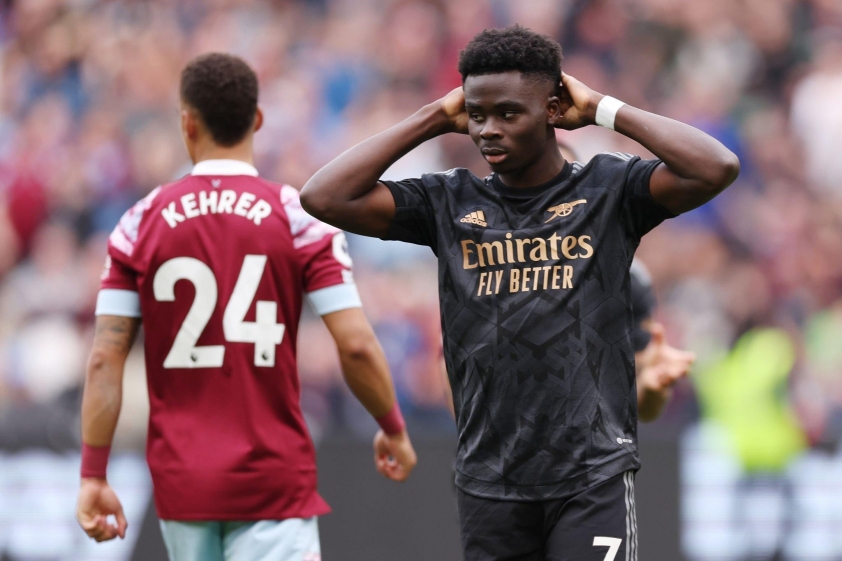 saka-arsenal-penalty-1682069170.jpg