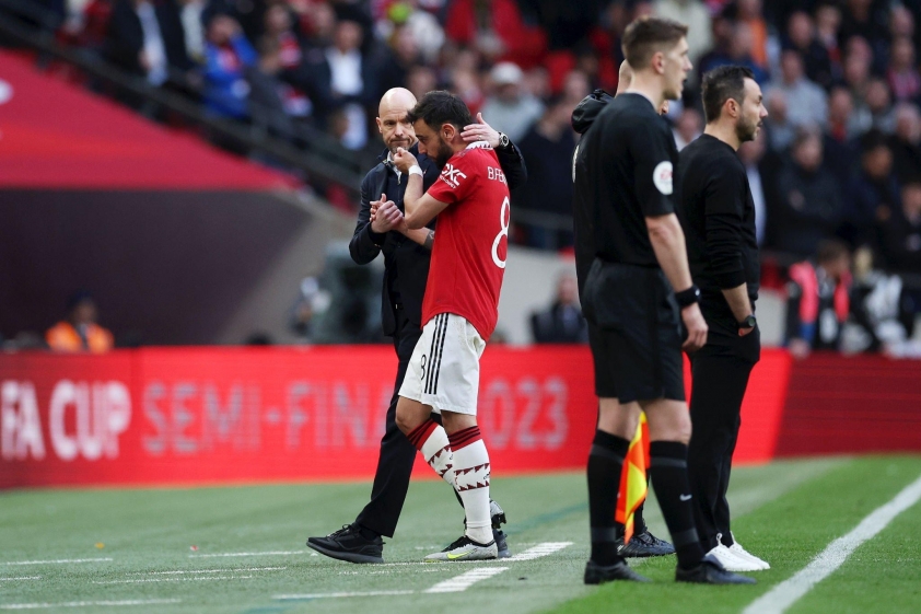 bruno-fernandes-mu-ten-hag-1682498877.jpg