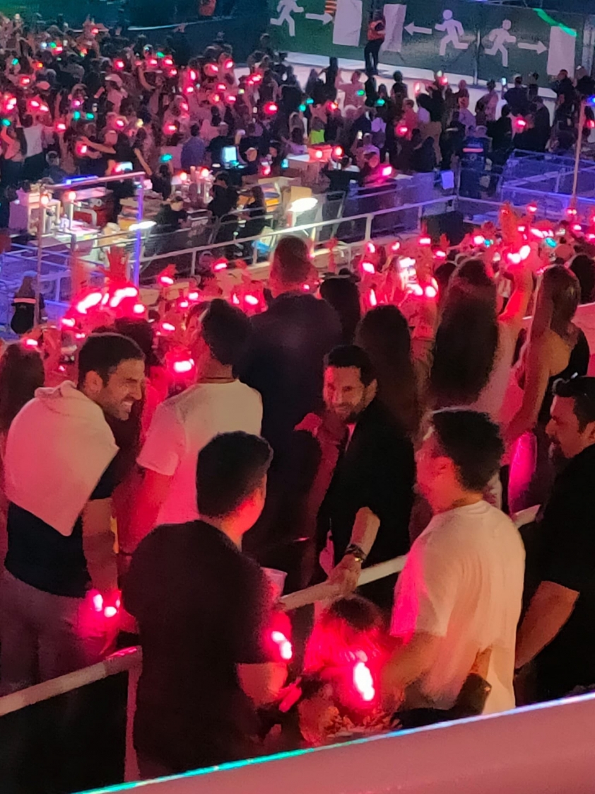 messi-fabregas-barcelona-1685320759.jpg