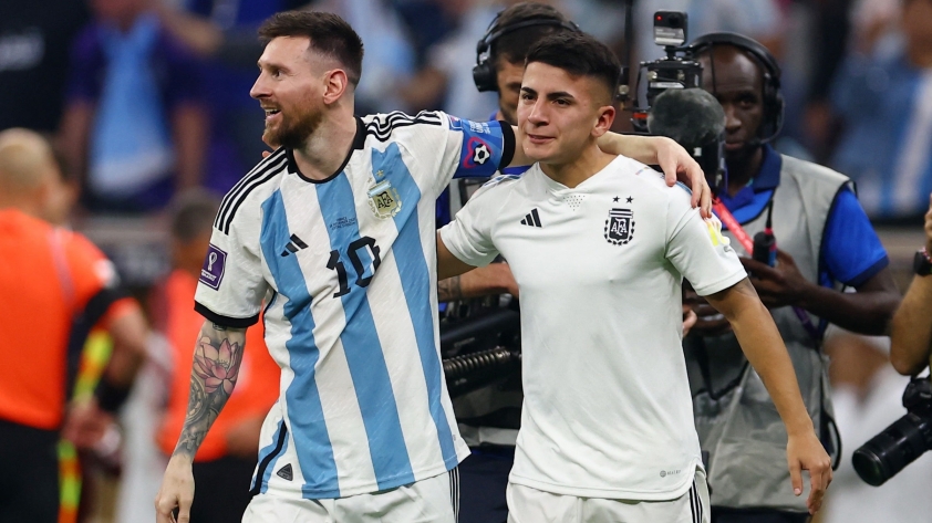 messi-thiago-almada-1687130601.jpg