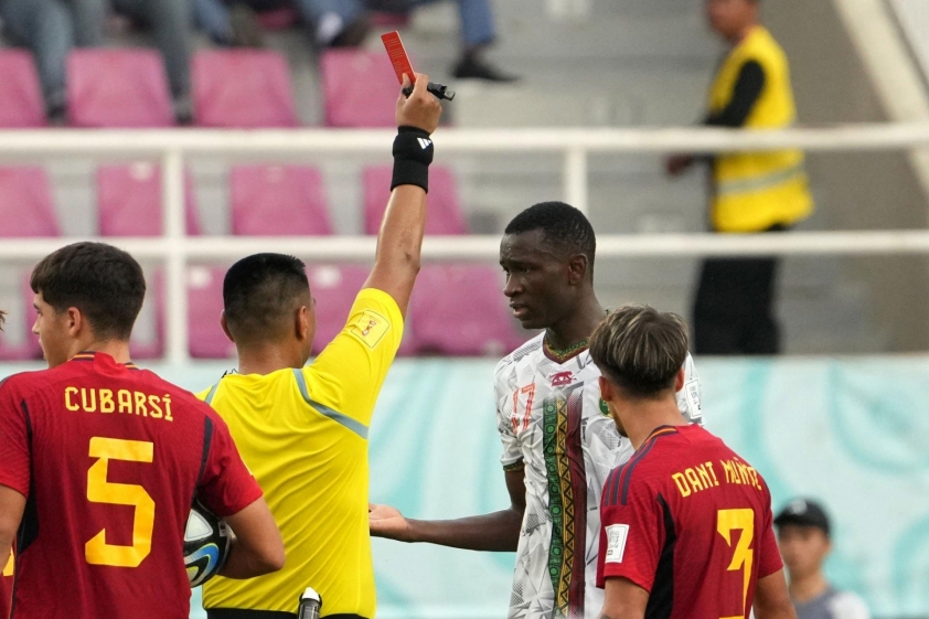 Trực tiếp U17 Tây Ban Nha 1-0 U17 Mali: Cuối cùng cũng có bàn 355973