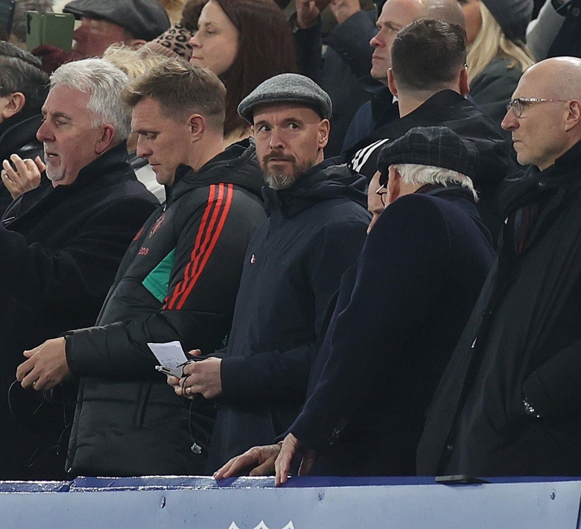 ten-hag-mu-everton-1701027016.jpg