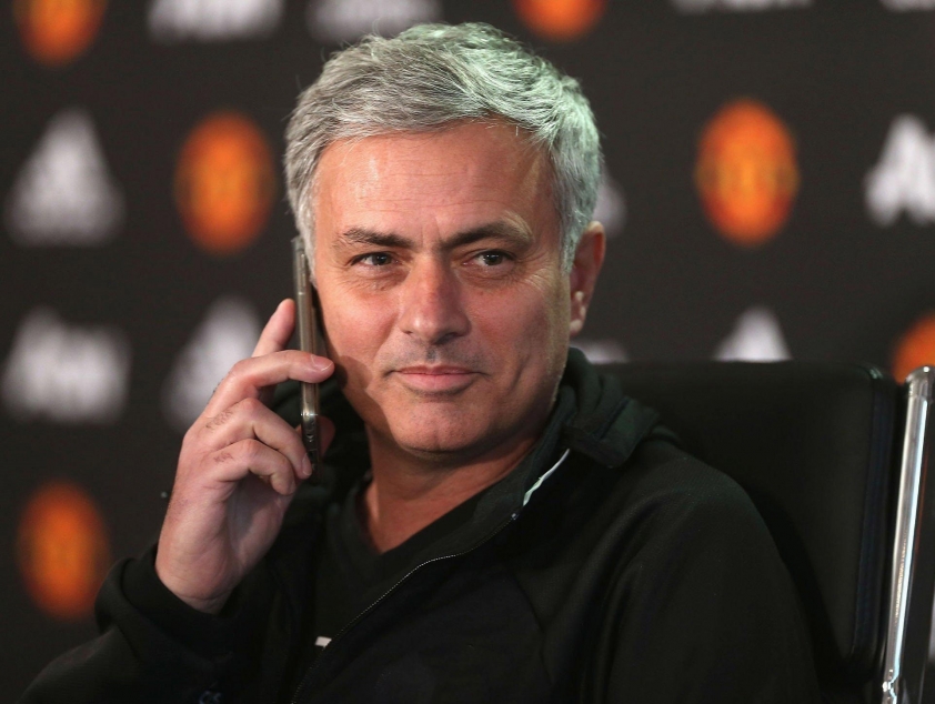 hlv-jose-mourinho-1701080332.jpg