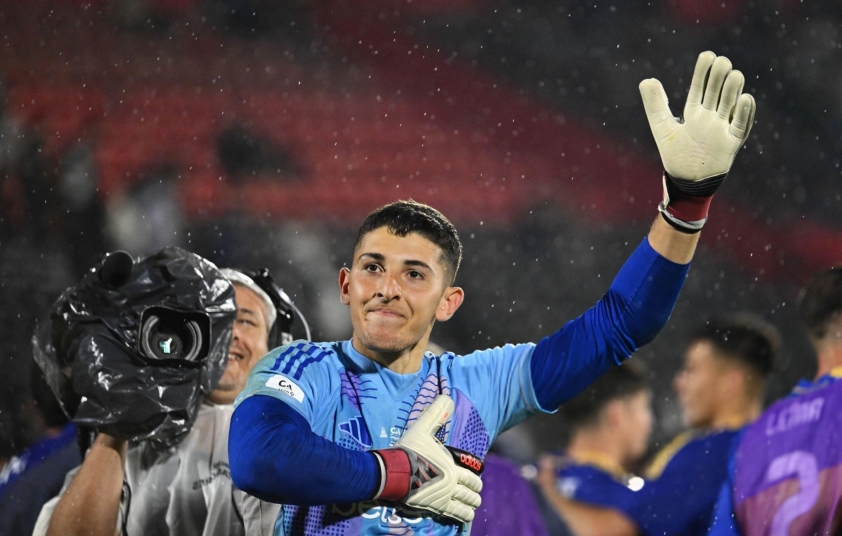 Arsenal muốn mua thủ môn Argentina, quan tâm 'siêu dự bị' Ngoại hạng Anh 548434