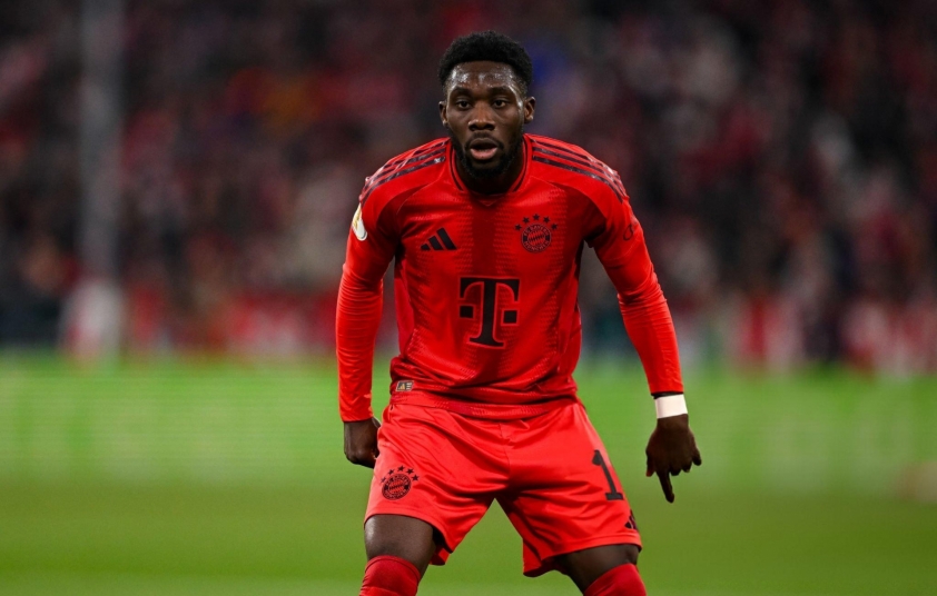 Real nhận tin 'sét đánh' từ Alphonso Davies; Modric có động thái mới 565743