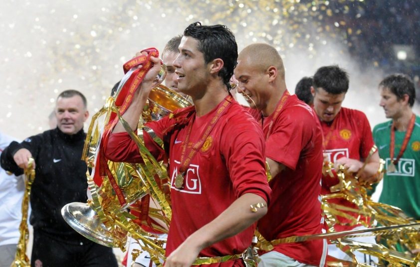 Saha tiết lộ khả năng Ronaldo tái xuất Ngoại hạng Anh 567322