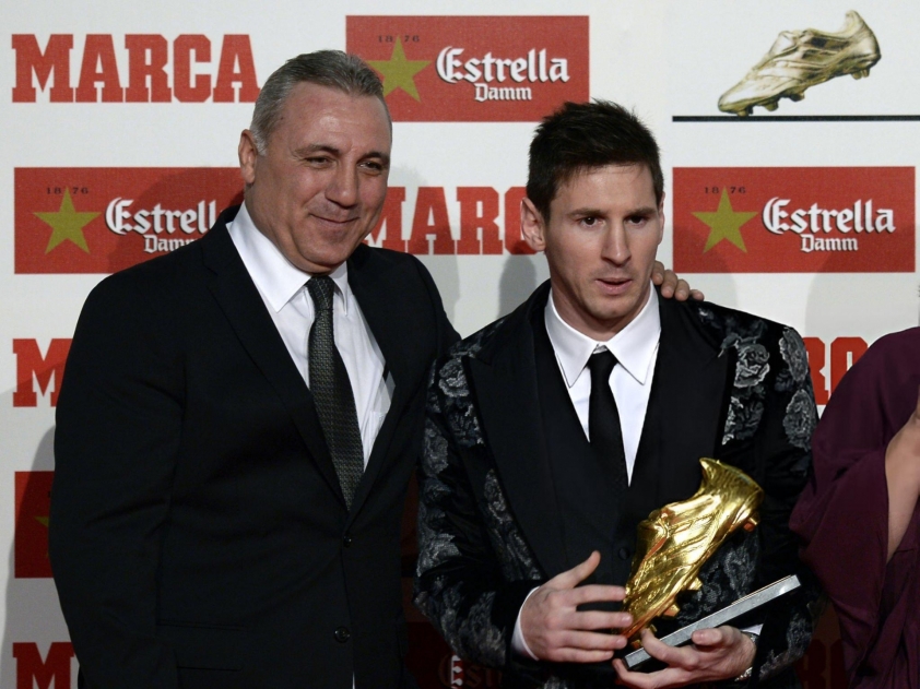 Huyền thoại Barca bày cách 'khóa chân' Messi 574753