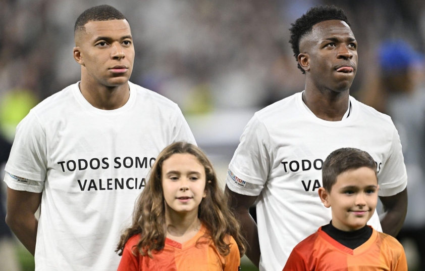 Mbappe: 'Điều tôi ngưỡng mộ ở Vinicius là...' 577465
