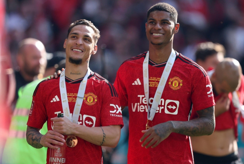 Antony sắp rời Man Utd 584916