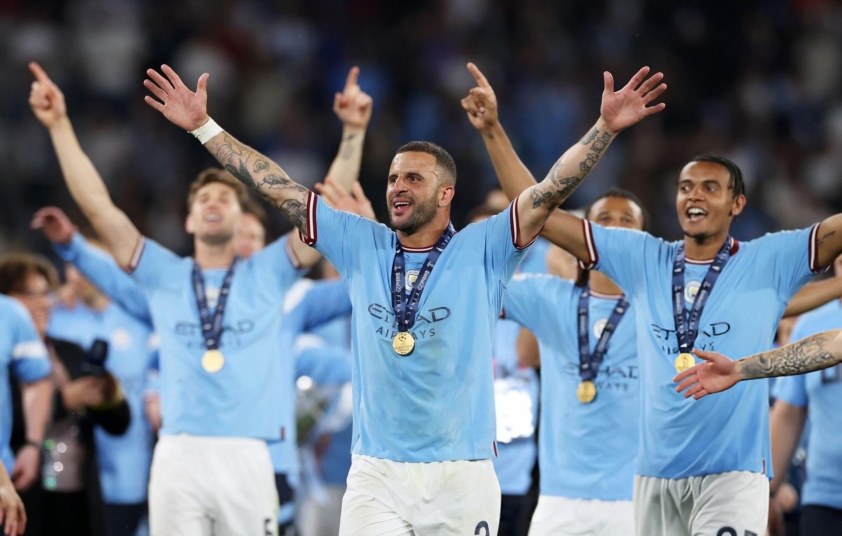 Vừa mua ba tân binh, Man City lại để đội trưởng ra đi 587223