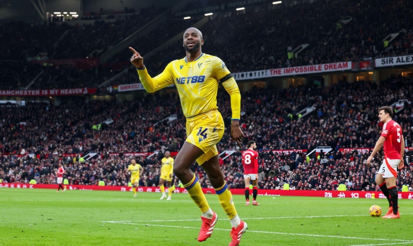 Hàng thủ mơ ngủ, MU thua đáng quên trước Crystal Palace 588832