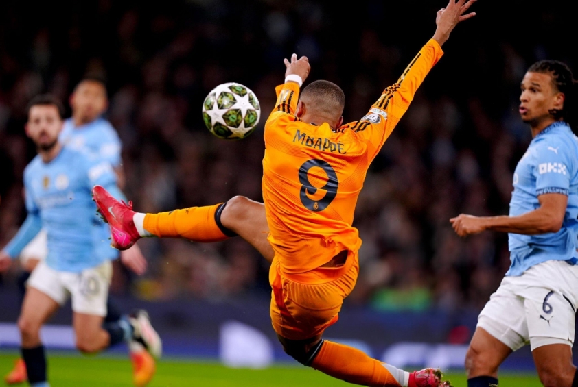 Kịch tính phút bù giờ, Real ngược dòng trước Man City tại C1 592138