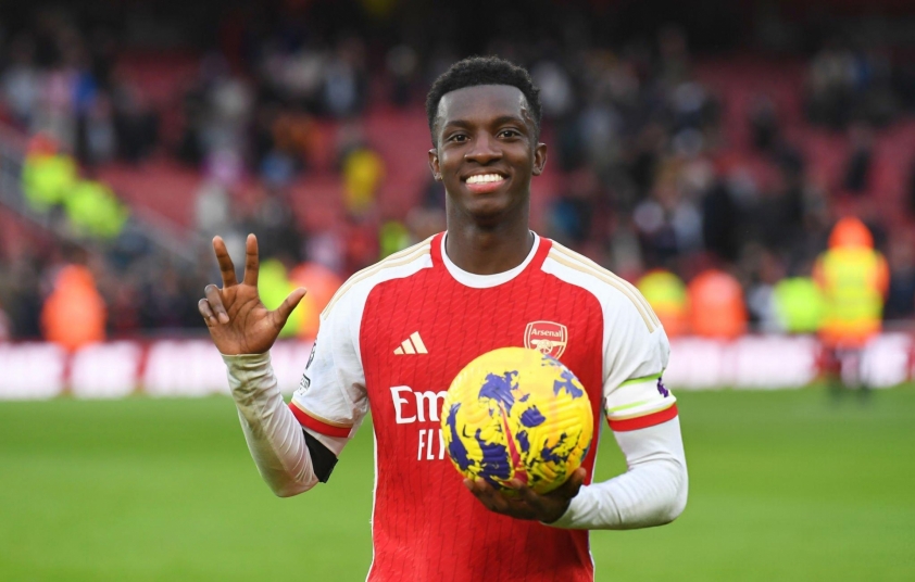 Sheringham vụ chuyển nhượng sai lầm của Arsenal ở mùa giải 2024/25 592591