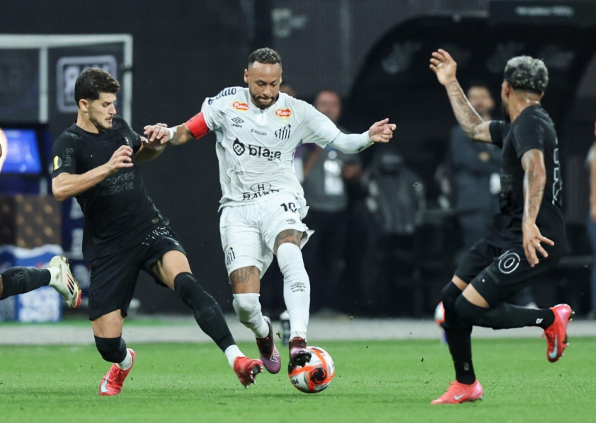 Neymar để lại ấn tượng trong ngày Santos 592804