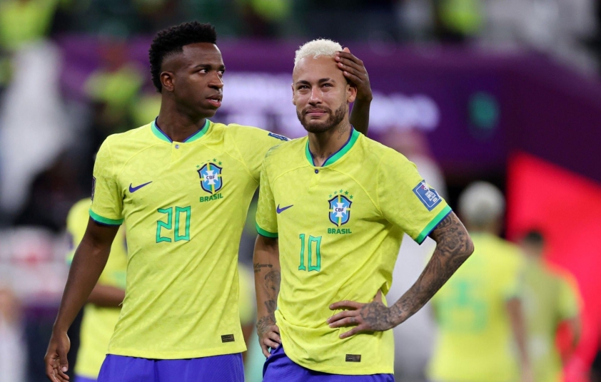 HLV Santos khuyên Neymar nên học tập Messi 595640