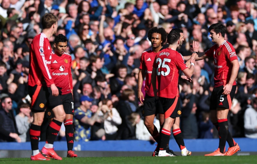 Tranh cãi quả 11m 'hụt' trong trận Everton vs MU 596485