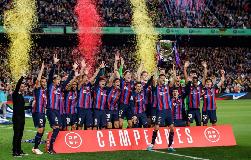 Xavi chốt ngày trở lại, nhắm đến Ngoại hạng Anh 607216