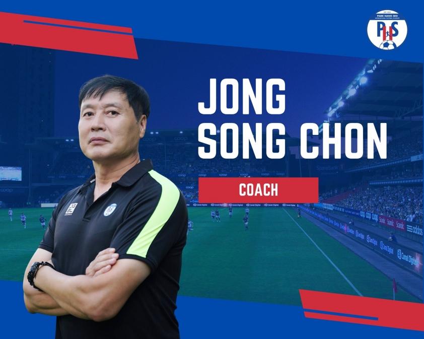 'Cạ cứng' thầy Park dẫn dắt tuyển Lào 610243