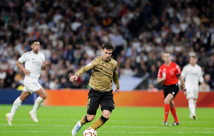 Real muốn chiêu mộ 'đàn em' thân cận nhất của Messi 614053