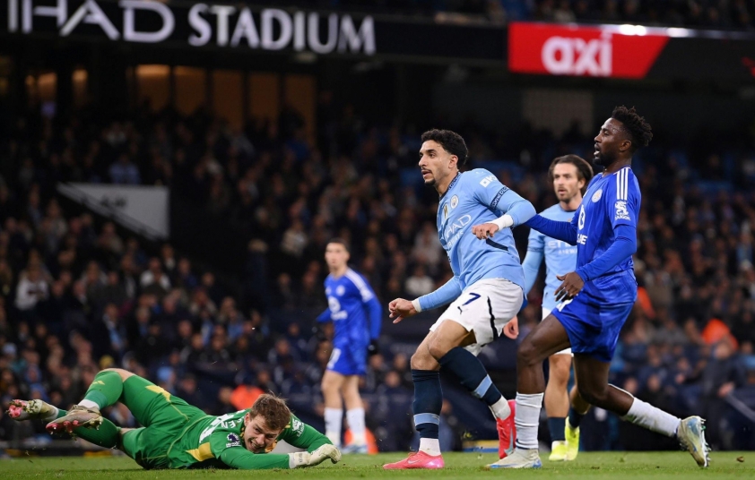 Hàng công chói sáng, Man City dễ dàng đánh bại Leicester 614417