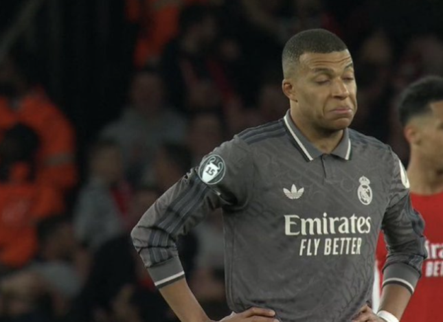 Mbappe 'há hốc mồm' với siêu phẩm của Rice vào lưới Real 617277