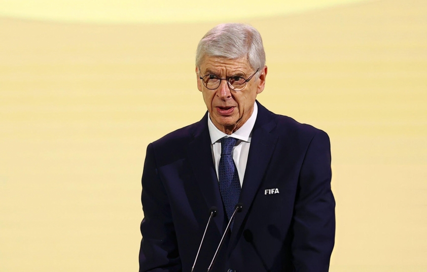 Arsene Wenger khiến MU cả Tottenham 'nóng mắt' 630192
