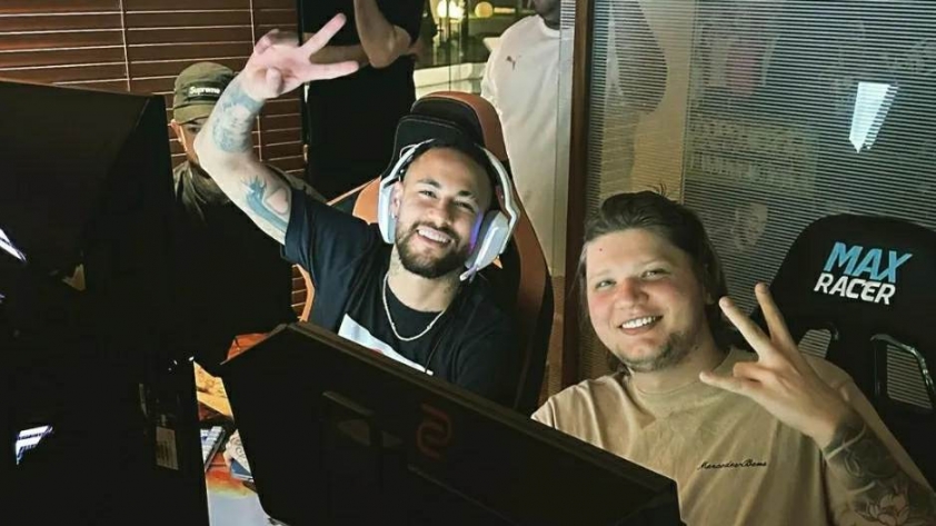 Neymar có màn trình diễn không hề kém cạnh S1mple trong một trận showmatch CS:GO-272018