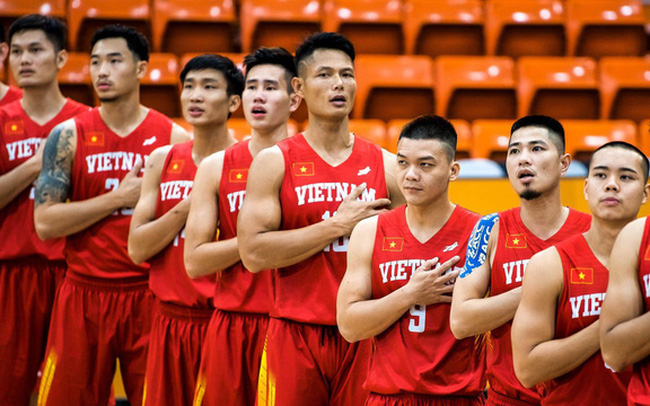 tranh-cai-xoay-quanh-van-de-nhap-tich-cua-bong-ro-nam-viet-nam