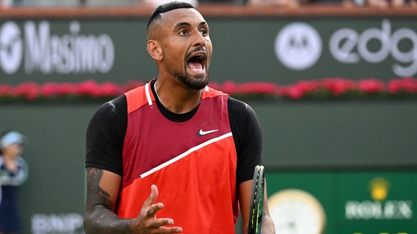 nick-kyrgios-quay-tro-lai-mua-dat-nen-chi-vi-ban-gai