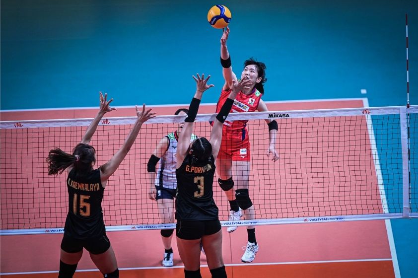 Koga quá 'khủng khiếp', tuyển nữ Nhật Bản nối dài chuỗi bất bại tại VNL 2022