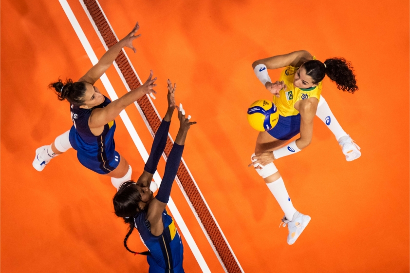 Hạ gục đội bóng số 1 TG, bóng chuyền nữ Brazil vào chung kết sau 12 năm 202549
