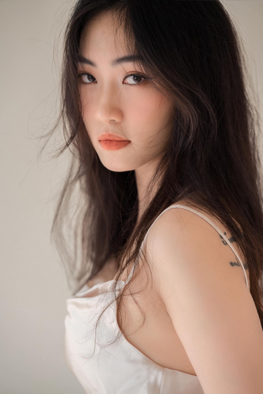 Hot girl bóng chuyền Việt Hương được báo Thái Lan khen nức nở vì quá đẹp 209412