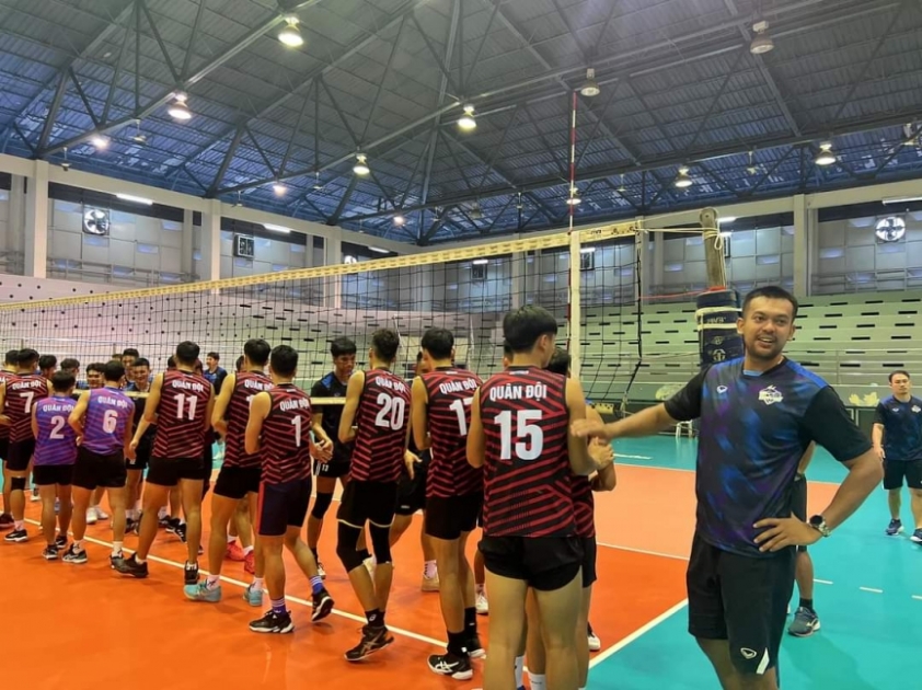 Tin thể thao 1/11: Bóng chuyền nam Quân đội gây sốc trước Thái Lan-211868