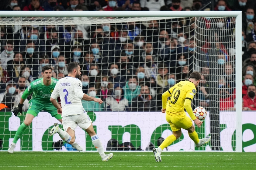Mount mở màn cho trận đấu tưng bừng của Chelsea