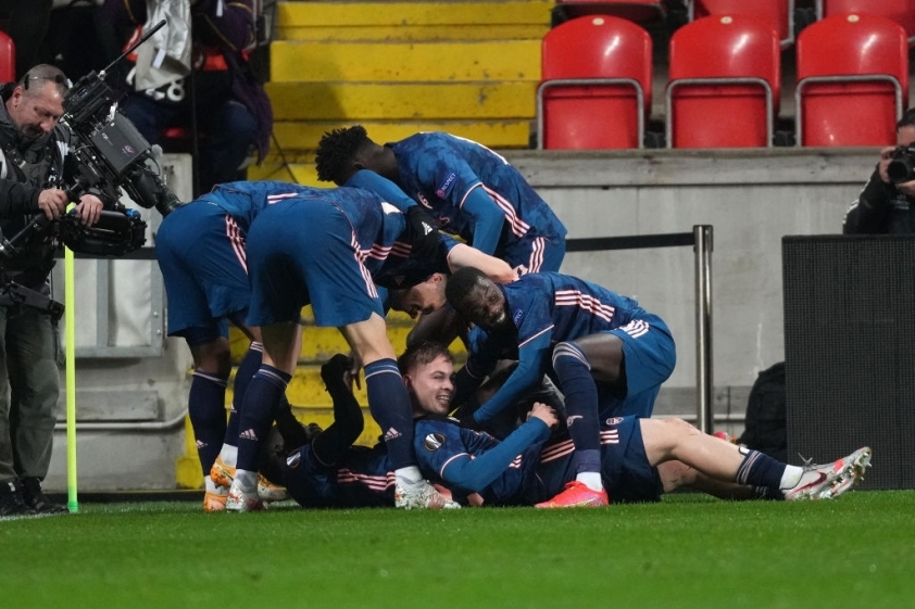 Trực tiếp Slavia 0-3 Arsenal: Bàn thắng liên tiếp 37063