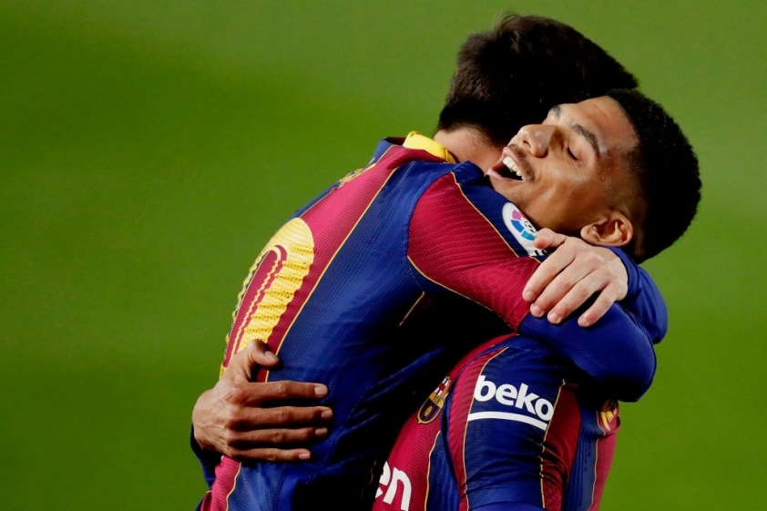 Messi tỏa sáng rực rỡ, Barca đại thắng trong trận cầu 7 bàn 38990