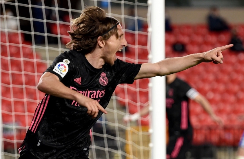 Real Madrid chiến thắng áp đảo, tiếp tục bám đuổi ngôi vương 44780