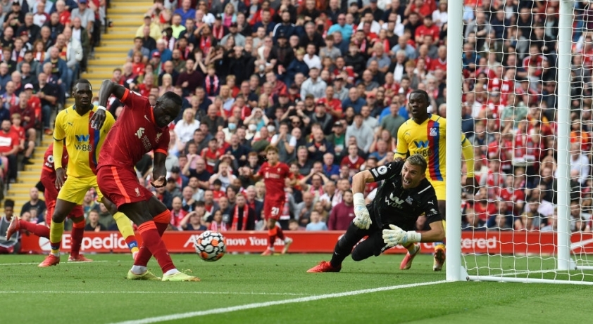 Mane mang về bàn mở tỉ số cho Liverpool